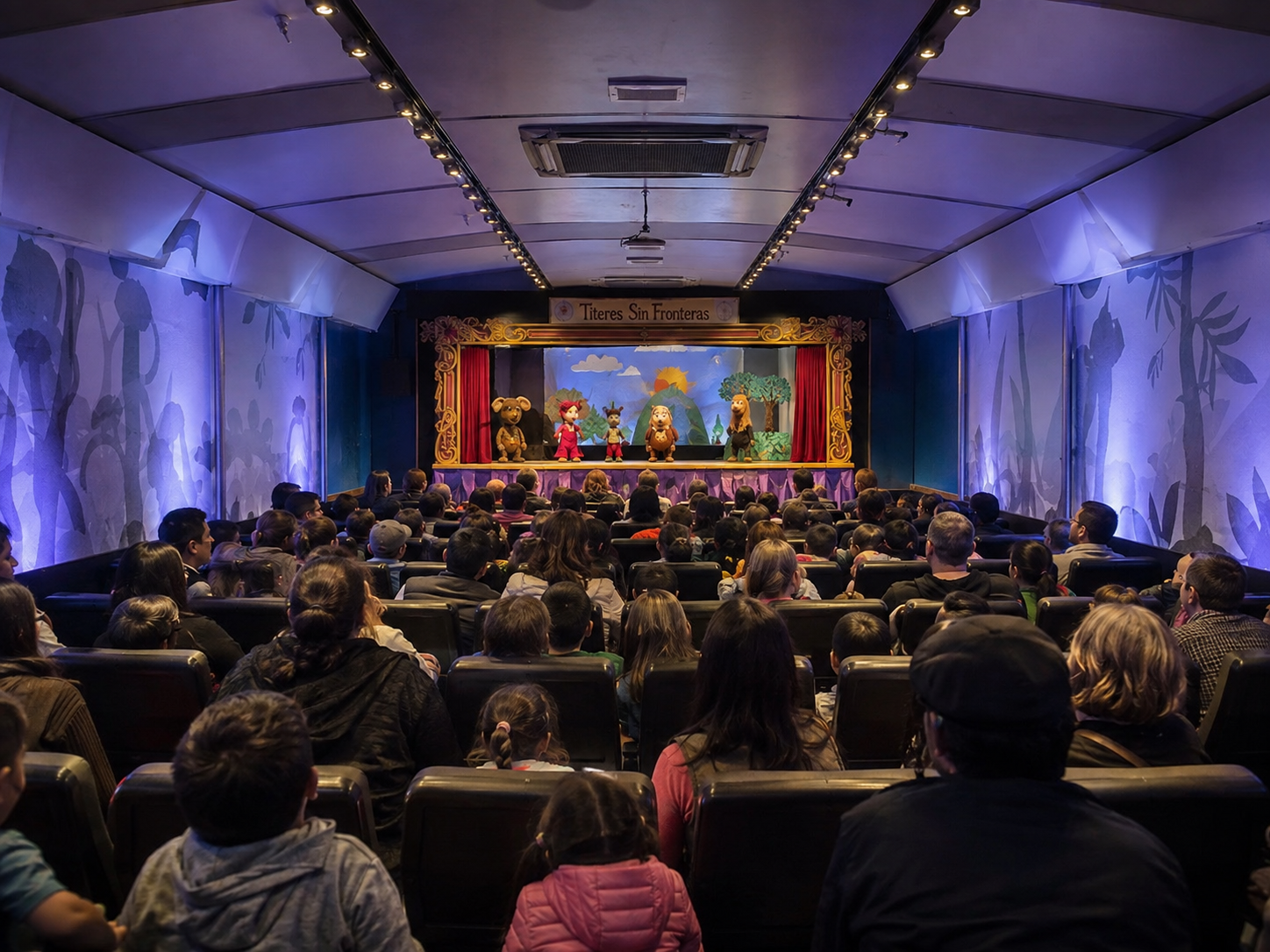Spectacle de marionnettes dans une salle mobile